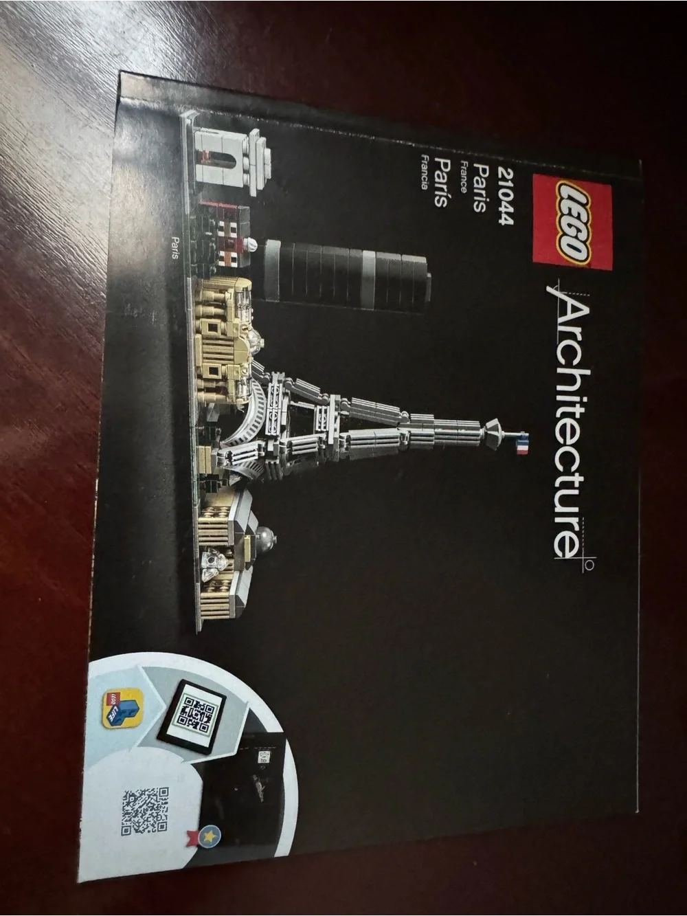 LEGO Architecture Paris 21044 100% complete with instructions